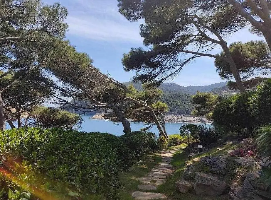 Apartment Holiday Duplex Cap Sa Sal At The Edge Of The Sea Begur
