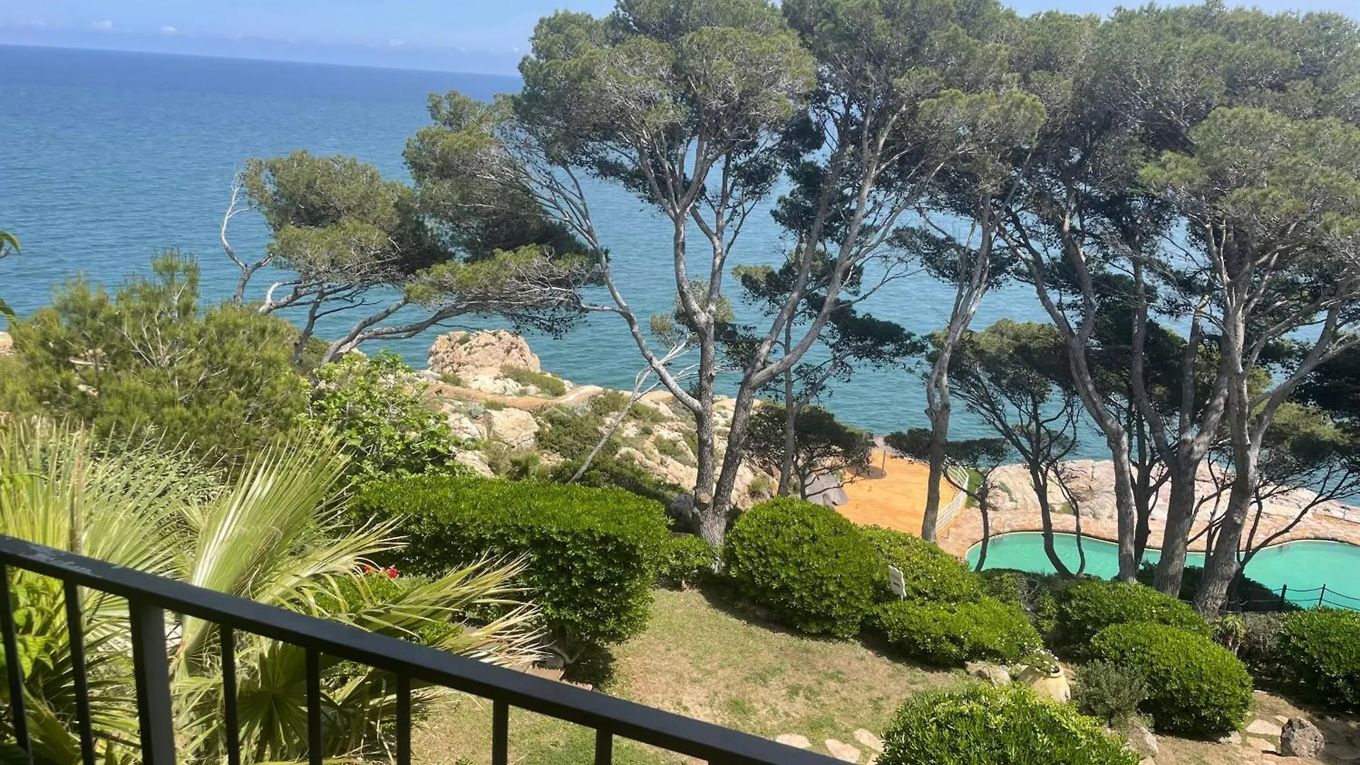 Holiday Duplex Cap Sa Sal At The Edge Of The Sea Begur